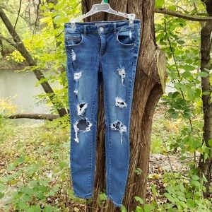 Garage 05 Distressed Jeans